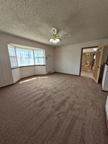 3804 Hilton Avenue NE, Albuquerque, NM 87110