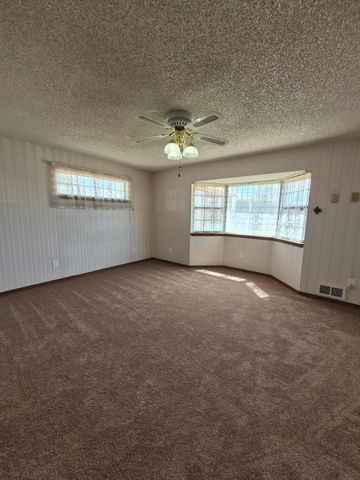 3804 Hilton Avenue NE, Albuquerque, NM 87110