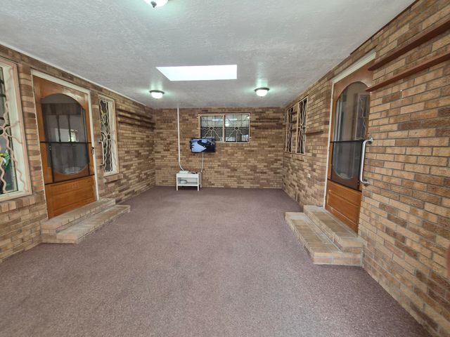 3804 Hilton Avenue NE, Albuquerque, NM 87110