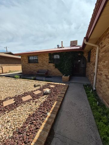 3804 Hilton Avenue NE, Albuquerque, NM 87110