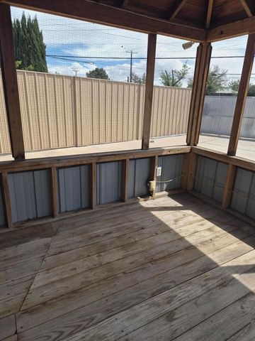 3804 Hilton Avenue NE, Albuquerque, NM 87110