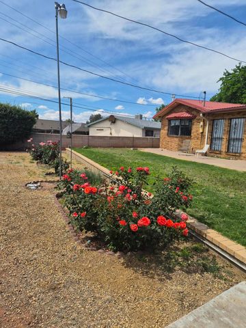 3804 Hilton Avenue NE, Albuquerque, NM 87110