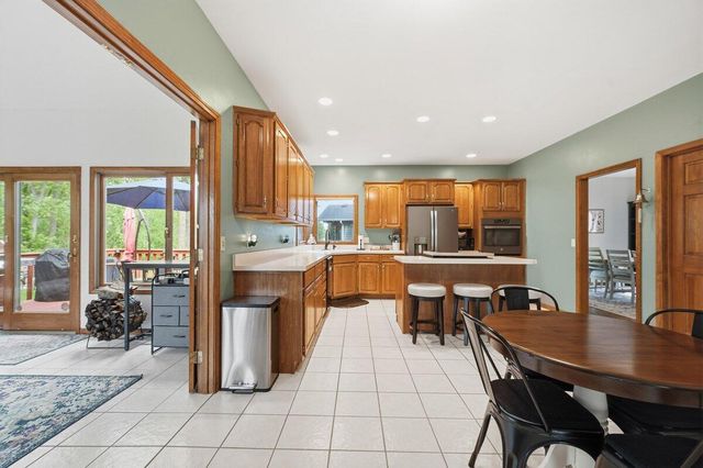 5204 Woodmere Court, Valparaiso, IN 46383