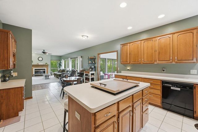 5204 Woodmere Court, Valparaiso, IN 46383