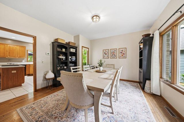 5204 Woodmere Court, Valparaiso, IN 46383