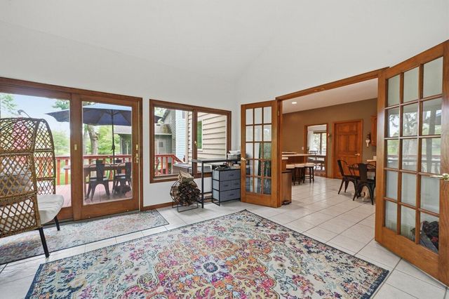 5204 Woodmere Court, Valparaiso, IN 46383