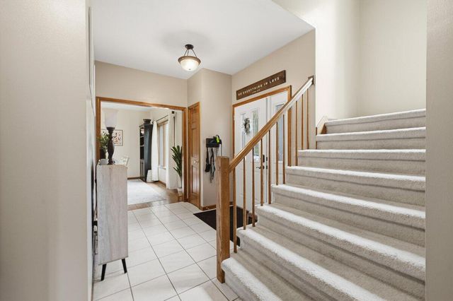 5204 Woodmere Court, Valparaiso, IN 46383