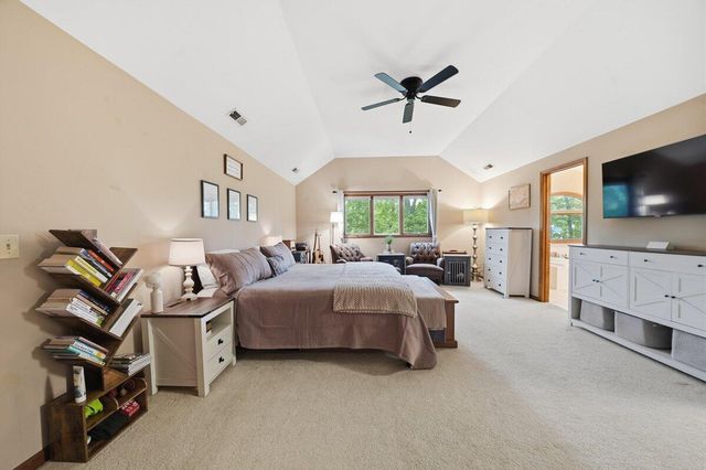 5204 Woodmere Court, Valparaiso, IN 46383