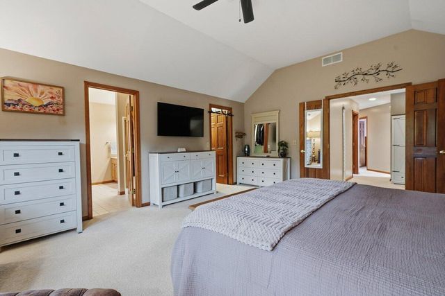 5204 Woodmere Court, Valparaiso, IN 46383