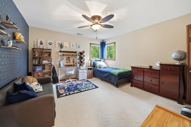 5204 Woodmere Court, Valparaiso, IN 46383