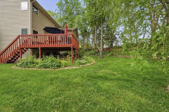 5204 Woodmere Court, Valparaiso, IN 46383