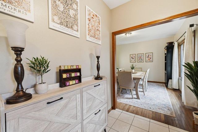 5204 Woodmere Court, Valparaiso, IN 46383