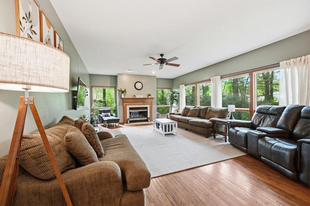5204 Woodmere Court, Valparaiso, IN 46383