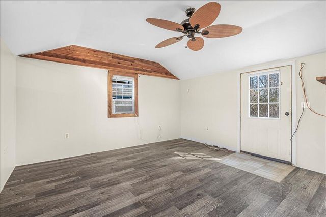 105 Patricia Rd, Clay City, KY 40312