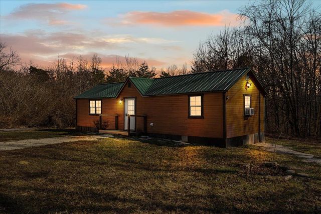 105 Patricia Rd, Clay City, KY 40312