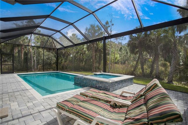 610 25th AVE NW, Naples, FL 34120