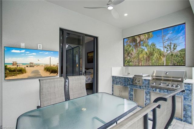 610 25th AVE NW, Naples, FL 34120