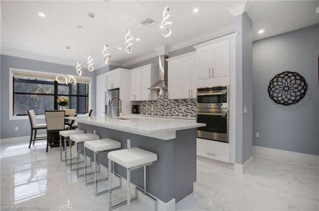 610 25th AVE NW, Naples, FL 34120