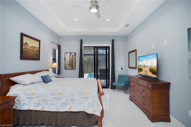 610 25th AVE NW, Naples, FL 34120