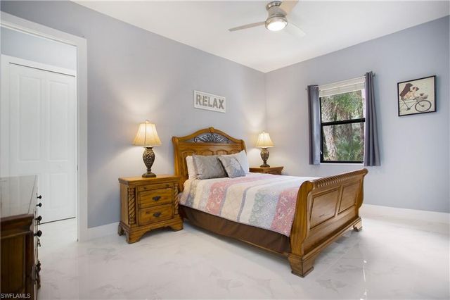 610 25th AVE NW, Naples, FL 34120