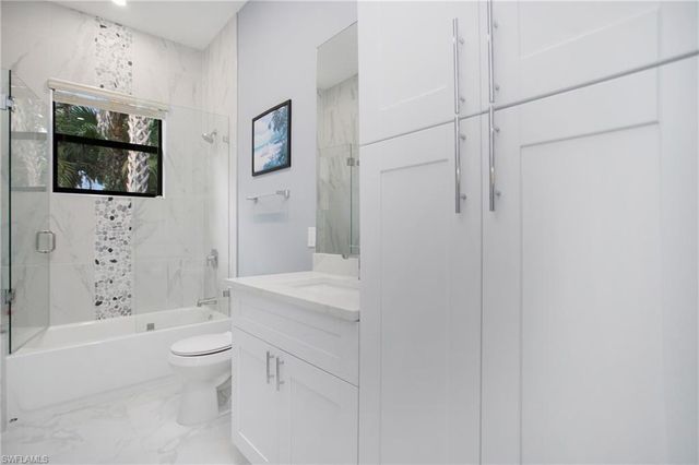 610 25th AVE NW, Naples, FL 34120