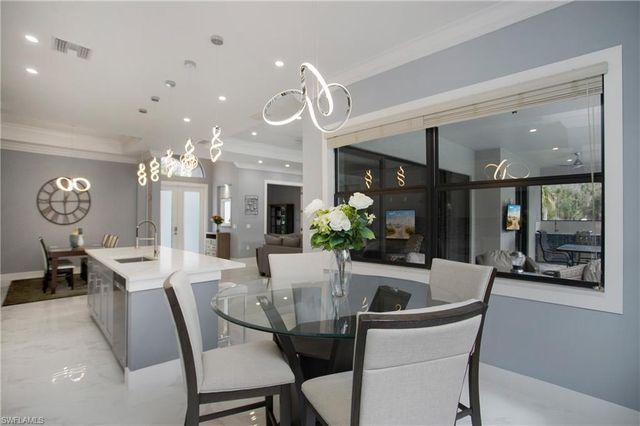 610 25th AVE NW, Naples, FL 34120