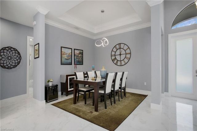 610 25th AVE NW, Naples, FL 34120