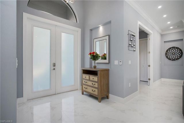 610 25th AVE NW, Naples, FL 34120