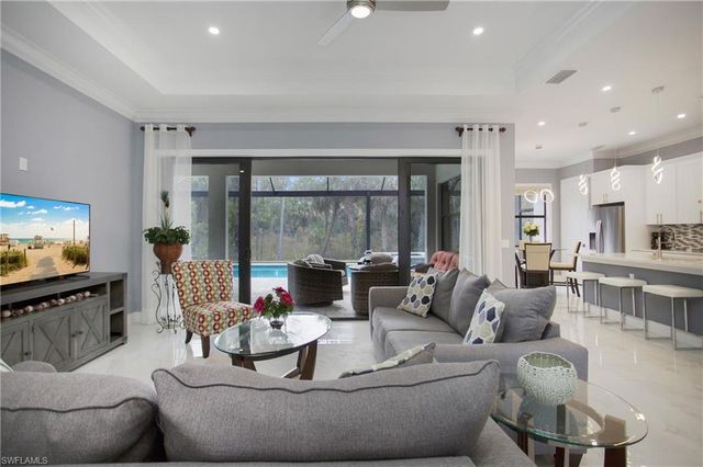 610 25th AVE NW, Naples, FL 34120