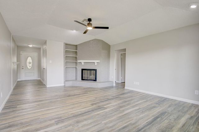 10403 Stockman Lane, Sugar Land, TX 77498