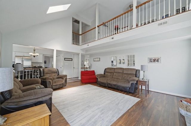 220 Dunn CIR, Hampton, VA 23666