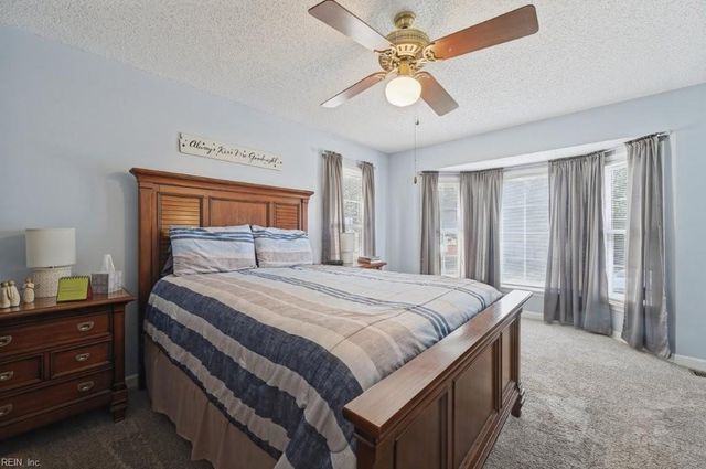 220 Dunn CIR, Hampton, VA 23666