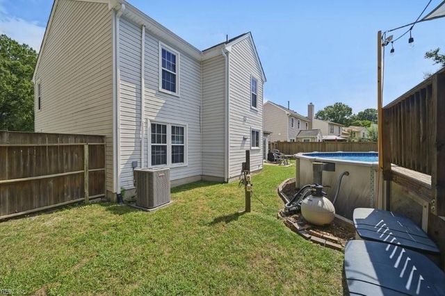 220 Dunn CIR, Hampton, VA 23666