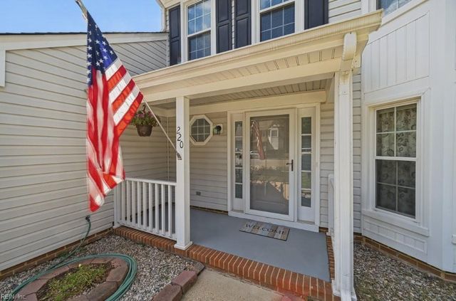 220 Dunn CIR, Hampton, VA 23666