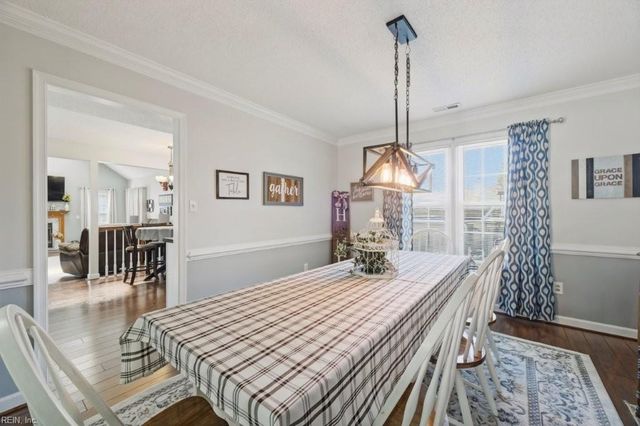 220 Dunn CIR, Hampton, VA 23666