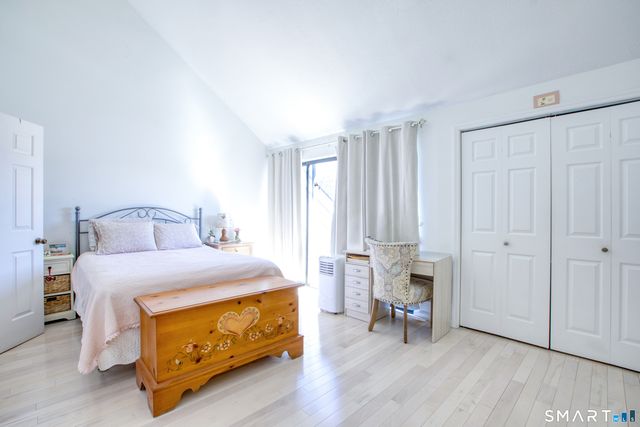 15 River Road 205, Greenwich, CT 06807