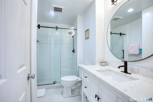 15 River Road 205, Greenwich, CT 06807