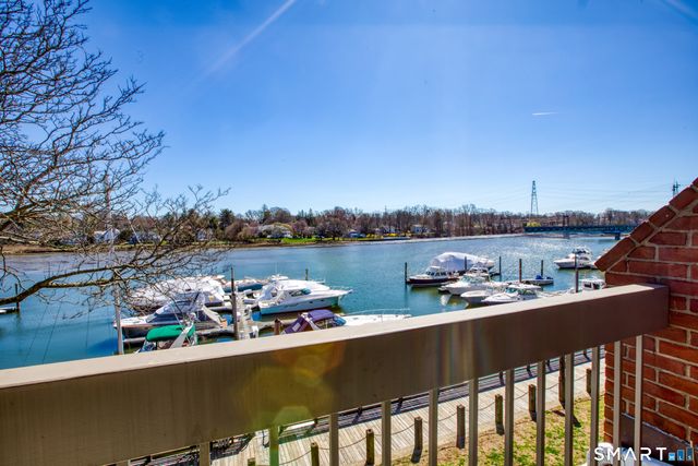 15 River Road 205, Greenwich, CT 06807