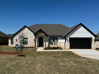2218 Winter Creek Boulevard, Blanchard, OK 73010