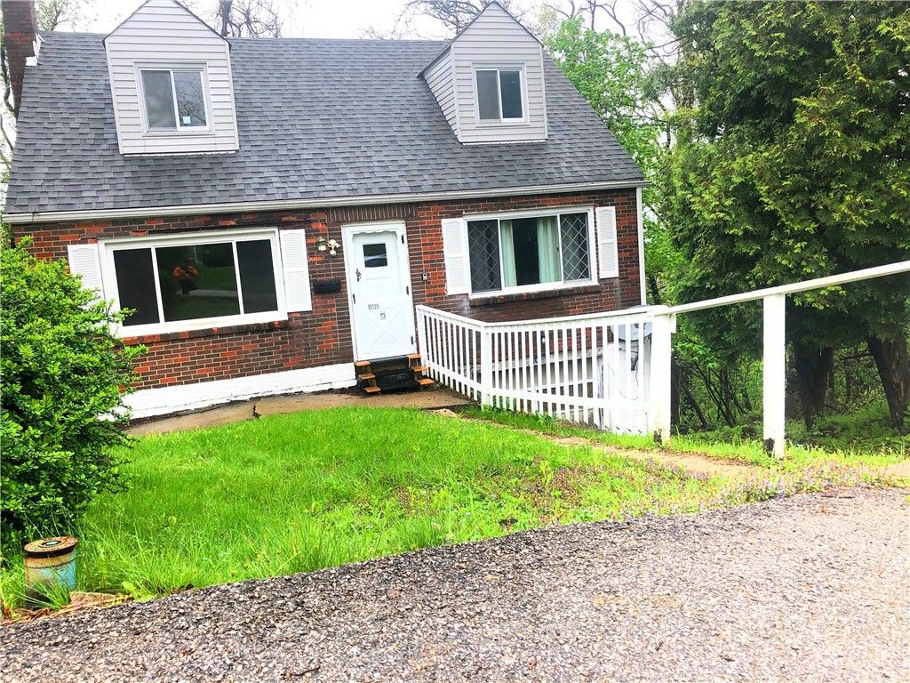 10135 Pearl Rd, Penn Hills, PA 15235