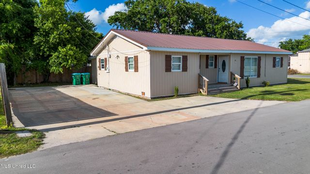 1413 31st Avenue, Gulfport, MS 39501