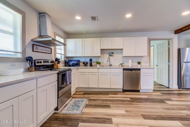 1413 31st Avenue, Gulfport, MS 39501