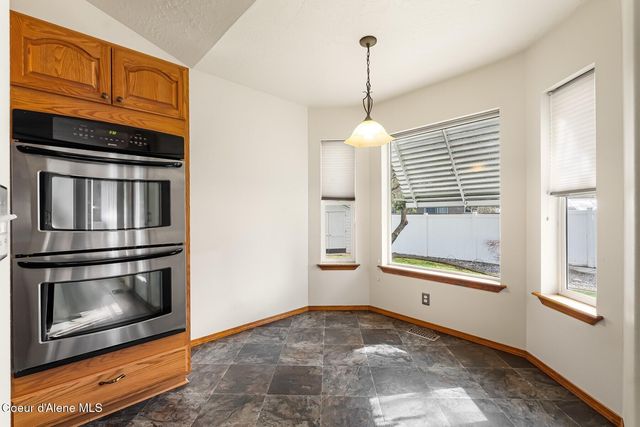 1152 W Canfield Ave, Coeur D'alene, ID 83815