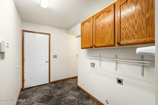 1152 W Canfield Ave, Coeur D'alene, ID 83815