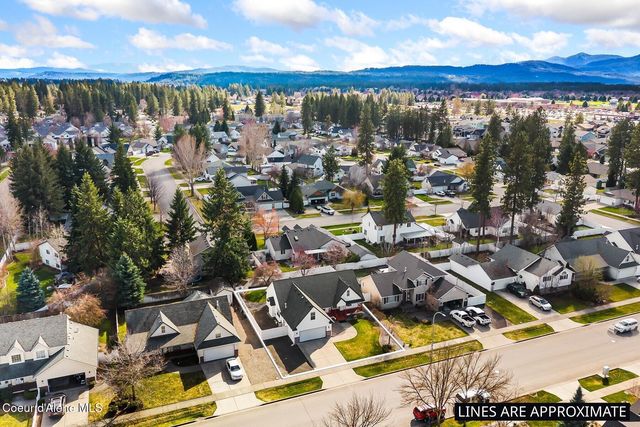 1152 W Canfield Ave, Coeur D'alene, ID 83815