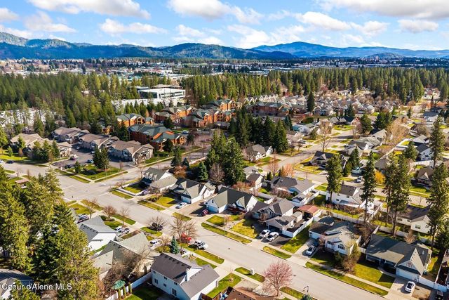 1152 W Canfield Ave, Coeur D'alene, ID 83815