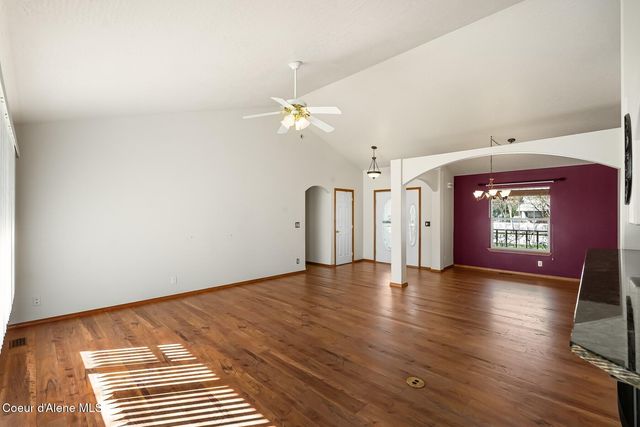 1152 W Canfield Ave, Coeur D'alene, ID 83815