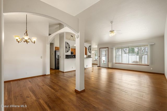 1152 W Canfield Ave, Coeur D'alene, ID 83815