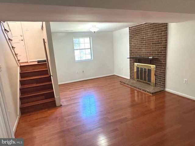 5597 SHANNON CT, Woodbridge, VA 22193