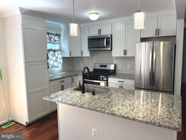 5597 SHANNON CT, Woodbridge, VA 22193